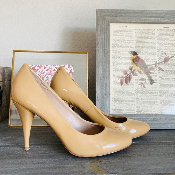 Steve Madden | “Unityy” Nude Heels - Picture 2 of 9